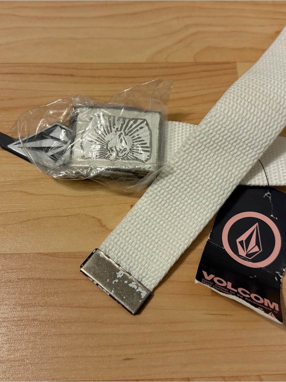 Volcom Stone Radiant White Skate Nylon Belt Bottle Opener Women's One Size